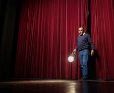 João, iluminador do Teatro Guaíra
