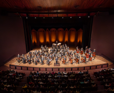 Orquestra Sinfônica do Paraná no priemiro concerto da série, em maio