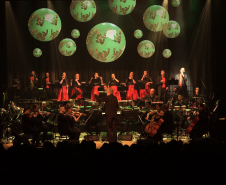 Orquestar e coro