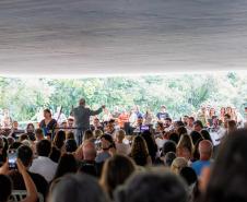 MON ficou lotado para celebrar a genialidade de Mozart com a Orquestra Sinfônica do Paraná, sob a regência do maestro Roberto Tibiriçá e a participação especial da soprano Marilia Vargas.