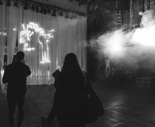Peça "Daqui Ninguém Sai" estreia  no Teatro Guaíra e é sucesso de público  