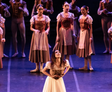 Ana Botafogo e grandes nomes do balé apresentam "Ballet Giselle" no Teatro Guaíra