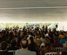 Concerto da Orquestra Sinfônica do Paraná no Museu Oscar Niemeyer é sucesso de público