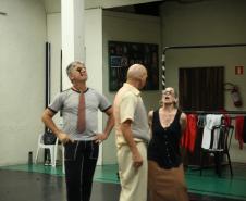 Ensaio do espetáculo  "Gregor - uma jornada patética" pela G2 Cia de Dança Teatro Guaíra  