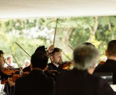 Concerto da Orquestra Sinfônica do Paraná no Museu Oscar Niemeyer é sucesso de público
