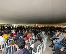 Concerto da Orquestra Sinfônica do Paraná no Museu Oscar Niemeyer é sucesso de público