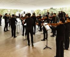 Concerto da Orquestra Sinfônica do Paraná no Museu Oscar Niemeyer é sucesso de público
