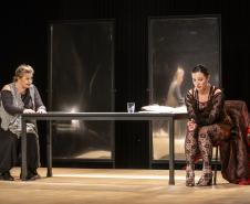 "Nebulosa de Baco" da Cia.Stavis-Damaceno chega ao teatro Guaíra