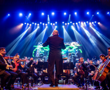 Orquestra Sinfônica de Curitiba apresenta Sinfonia Rock: Led Zeppelin On Stage no Guairão 
