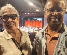 Orquestra Sinfônica do Paraná encanta plateia lotada com repertório dos Beatles no Guairão 