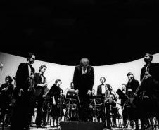 Concerto da  Orquestra Sinfônica do Paraná sob a batuta do maestro Alceo Bocchino. 