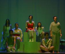 "Fragmentos Murakami" estreia no Teatro José Maria Santos com entrada gratuita