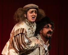 Ave Lola leva Shakespeare ao Guairinha em temporada beneficente