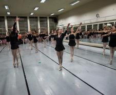 ALGO/RITMO: novo espetáculo da Escola de Dança Teatro Guaíra estreia neste fim de semana.