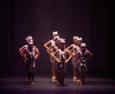 ALGO/RITMO: novo espetáculo da Escola de Dança Teatro Guaíra  lotou todas as sessões. 