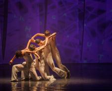 ALGO/RITMO: novo espetáculo da Escola de Dança Teatro Guaíra  lotou todas as sessões. 
