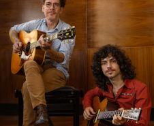 Guairão recebe "Nando Reis- Voz e Violão" em apresentação acústica