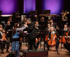 Casa cheia: Orquestra Sinfônica do Paraná emociona com obras de Strauss e convidados internacionais no Guairão