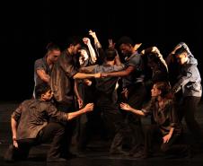 Balé Teatro Guaíra apresenta “Stol” e “V.I.C.A.” no Guairinha