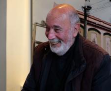 José Basso (1941-2025): um pilar do teatro paranaense e da memória do Teatro Guaíra