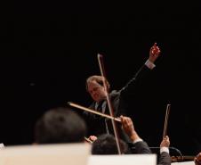 Mais de 1,3 mil pessoas assistem ao Concerto da Orquestra Sinfônica do Paraná com obras de Prokofiev