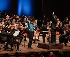 Mais de 1,3 mil pessoas assistem ao Concerto da Orquestra Sinfônica do Paraná com obras de Prokofiev