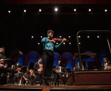 Mais de 1,3 mil pessoas assistem ao Concerto da Orquestra Sinfônica do Paraná com obras de Prokofiev