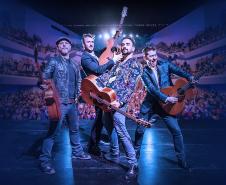 Quarteto italiano 40 FINGERS estreia no Brasil com apresentação no Guairão