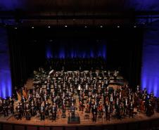 Apresentação do concerto de 40 anos da Orquestra Sinfônica do Paraná. 