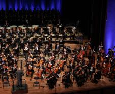 Apresentação do concerto de 40 anos da Orquestra Sinfônica do Paraná. 