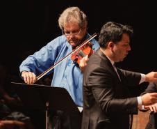 Emoção e despedida marcam concerto da Orquestra Sinfônica do Paraná que teve como tema a amizade