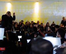 Apresentação da Orquestra Sinfônica do Paraná da série de concertos "Mostly Mozart" no MON deste sábado (06) atraiu mais de 1200 pessoas