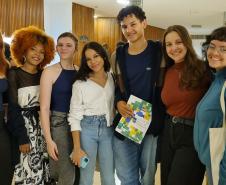 Balé Teatro Guaíra emociona plateia lotada na abertura do Festival de Dança de Londrina