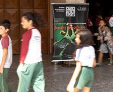 Entrega da reforma do telhado do Teatro Guaíra / parceria da AUDI - Apresentação de Ballet para 600 crianças de escolas públicas.