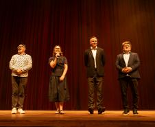 Entrega da reforma do telhado do Teatro Guaíra / parceria da AUDI - Apresentação de Ballet para 600 crianças de escolas públicas.