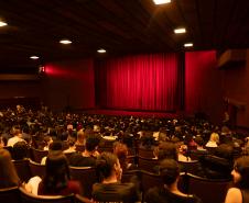 Entrega da reforma do telhado do Teatro Guaíra / parceria da AUDI - Apresentação de Ballet para 600 crianças de escolas públicas.