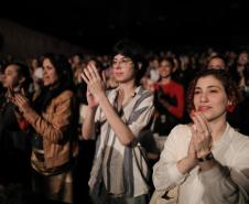 Balé Teatro Guaíra emociona plateia lotada na abertura do Festival de Dança de Londrina