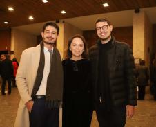 Concerto com Ópera de Paris e Orquestra Sinfônica do Paraná emocionou o público que lotou o auditório Bento Munhoz da Rocha Neto na noite desta quarta-feira (08). 