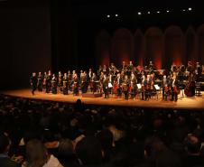 Concerto com Ópera de Paris e Orquestra Sinfônica do Paraná emocionou o público que lotou o auditório Bento Munhoz da Rocha Neto na noite desta quarta-feira (08). 