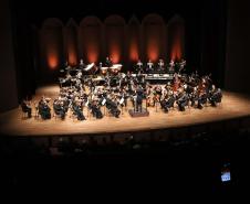 Concerto com Ópera de Paris e Orquestra Sinfônica do Paraná emocionou o público que lotou o auditório Bento Munhoz da Rocha Neto na noite desta quarta-feira (08). 