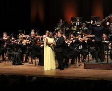 Concerto com Ópera de Paris e Orquestra Sinfônica do Paraná emocionou o público que lotou o auditório Bento Munhoz da Rocha Neto na noite desta quarta-feira (08). 
