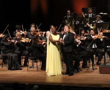 Concerto com Ópera de Paris e Orquestra Sinfônica do Paraná emocionou o público que lotou o auditório Bento Munhoz da Rocha Neto na noite desta quarta-feira (08). 