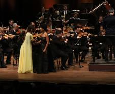Concerto com Ópera de Paris e Orquestra Sinfônica do Paraná emocionou o público que lotou o auditório Bento Munhoz da Rocha Neto na noite desta quarta-feira (08). 