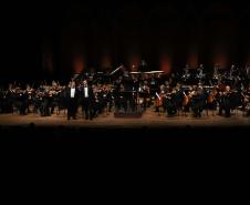 Concerto com Ópera de Paris e Orquestra Sinfônica do Paraná emocionou o público que lotou o auditório Bento Munhoz da Rocha Neto na noite desta quarta-feira (08). 
