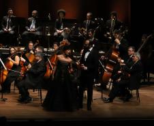 Concerto com Ópera de Paris e Orquestra Sinfônica do Paraná emocionou o público que lotou o auditório Bento Munhoz da Rocha Neto na noite desta quarta-feira (08). 