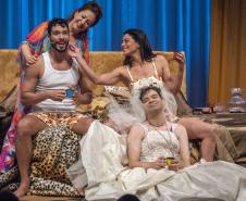 Do aclamado dramaturgo Peter Quilter, comédia “A Manhã Seguinte” chega ao Guairinha