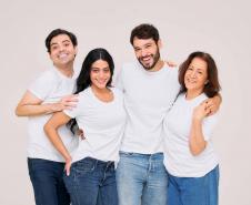 Do aclamado dramaturgo Peter Quilter, comédia “A Manhã Seguinte” chega ao Guairinha