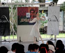 Escola de Dança Teatro Guaíra encerra o ano do projeto Pátios levando arte a mais de 5 mil pessoas