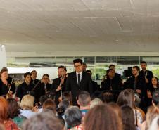 Penúltimo concerto da Orquestra Sinfônica do Paraná no vão do MON  reuniu mais de mil pessoas. 