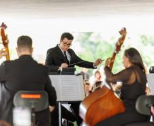 Penúltimo concerto da Orquestra Sinfônica do Paraná no vão do MON  reuniu mais de mil pessoas. 
